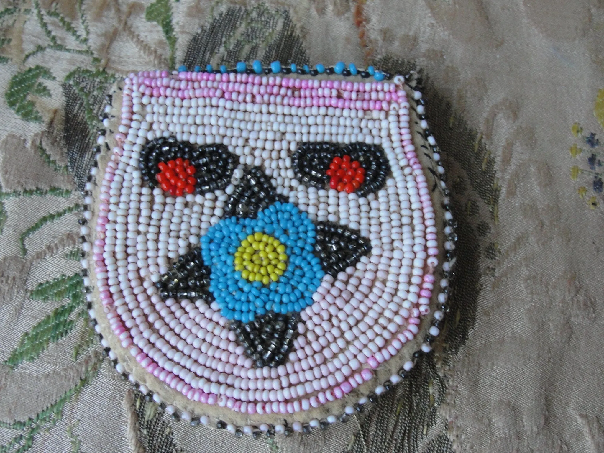 BEAUTIFUL American Native Tribal Hand Beaded Coin Change Purse,Pouch,Indian Artifact,Collectible Bead Work,Collectible Americana