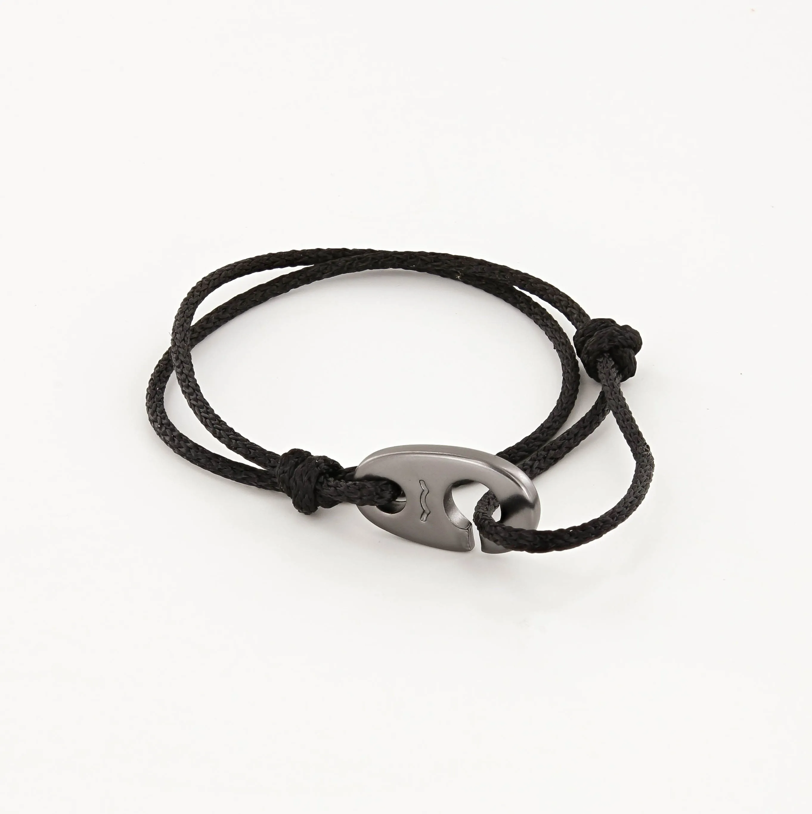 Charger Marine Cord Bracelet in Matte Black