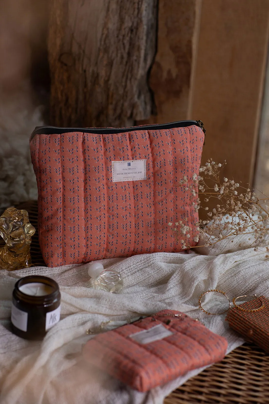 Handmade quilted Coin / accessories purse - Coral Pink